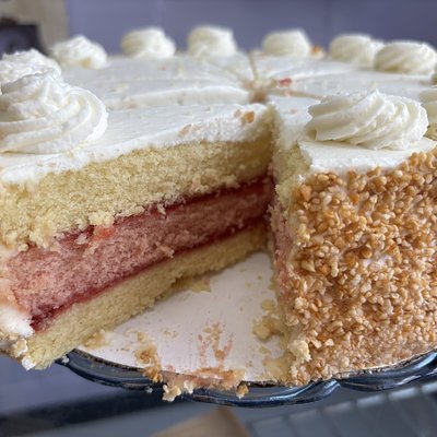 Strawberry Filled Cake 
