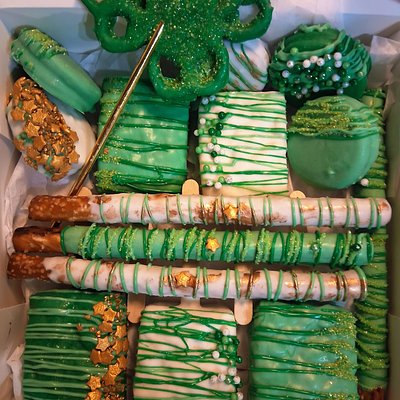 St.Patricks Treat Box-Small