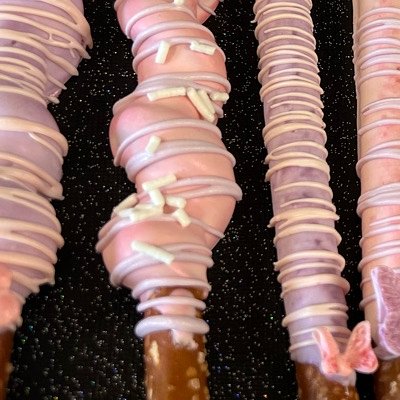 Chocolate Covered Pretzel Rods With Caramel Twist