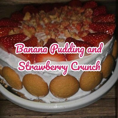Strawberry Banana Pudding Crunch Cake 