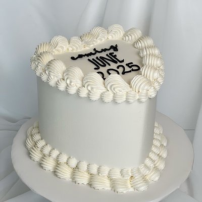 Gender Reveal Vintage Cake 