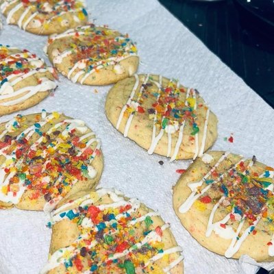 Fruity Pebbles Cookie