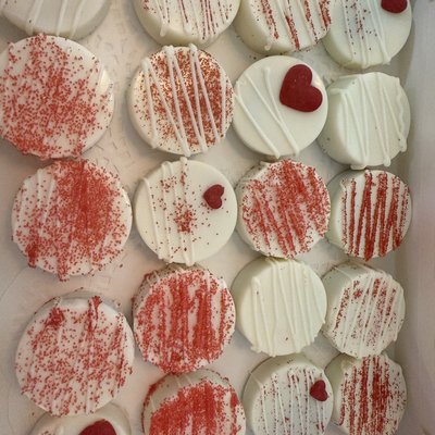 Cookies And Cream Cookie Pucks Specialty Dozen