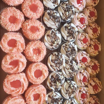 42 COUNT CUPCAKES