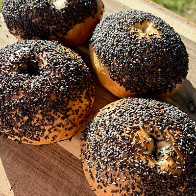 Black Sesame Seed Bagel Pack