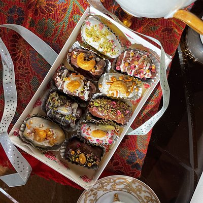 10 ct. Gourmet Chocolate Stuffed Dates 