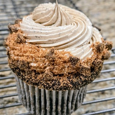 S'mores Cupcakes - 6 Count