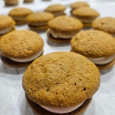 Pumpkin Whoopie Pies-9 Pack