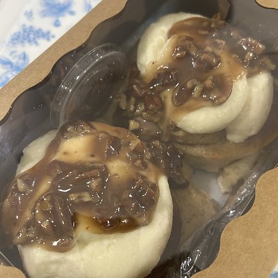 Cinnamon Rolls ( 2 Large Rolls ) 