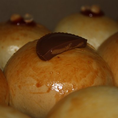 PB Cup Buns