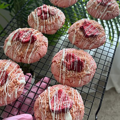 Strawberry Crunch Cookie