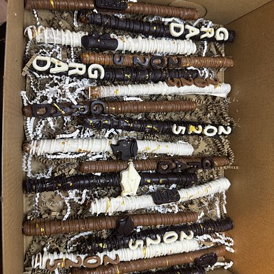 Custom Chocolate Pretzels 