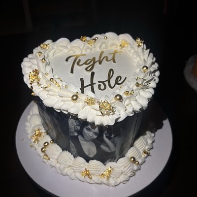 HEART CAKE /  CIRCLE WITH IMAGES 