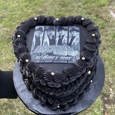 8in Round Or Heart Custom Cake 