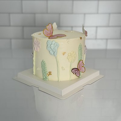 5 Inch Custom Cake Feeds 8-10