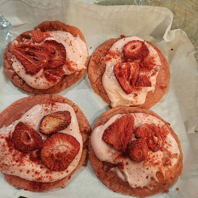 Strawberry Suga With Icing