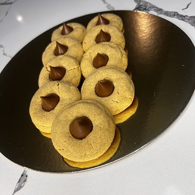 Peanut Butter kiss Cookies