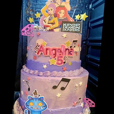 Custom 2 Tier Cake 