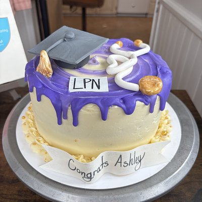 8 Inch double Layer Cake 