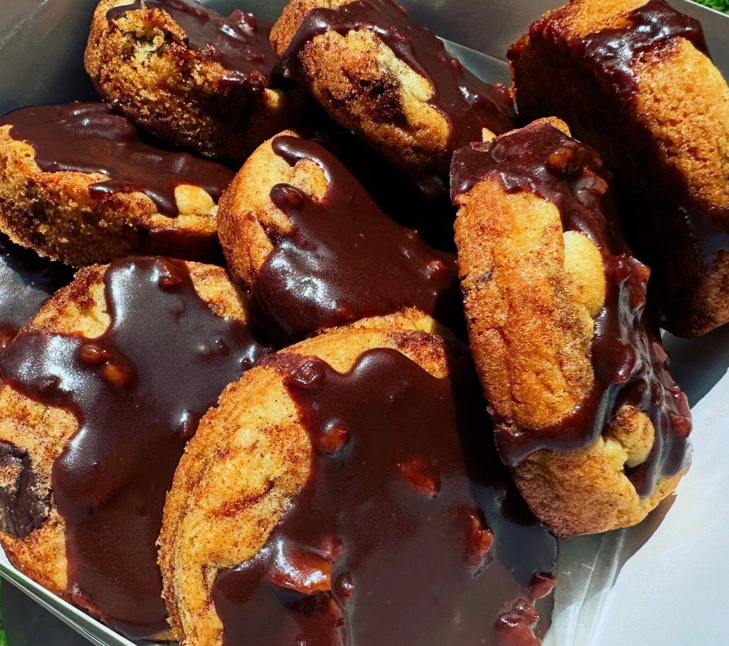 Cinnamon Roll Chocolate Praline Cookies (1 Dozen)