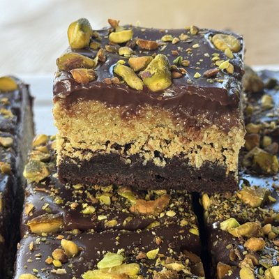 Dubai Chocolate Chunk brownies 