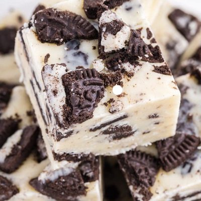 Cookies & Cream Fudge (1/2 Pound)
