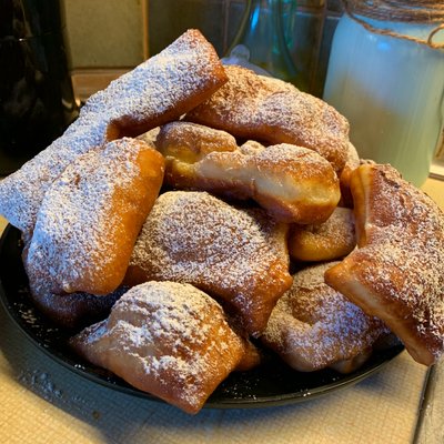Beignets (12)