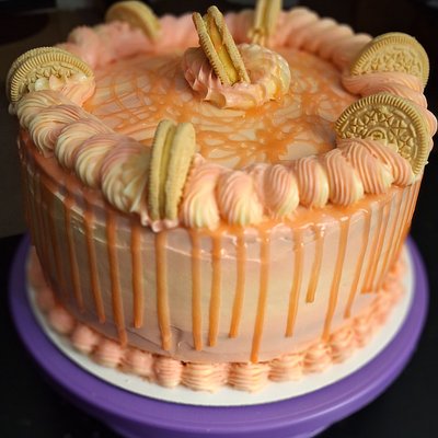 2 Layer Strawberry/Lemonade topped w/ Lemon Oreos, Straw/Lemon Crunch Filled w/fresh Strawberries 