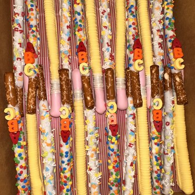 “Back to School” Chocolate Covered Pretzels