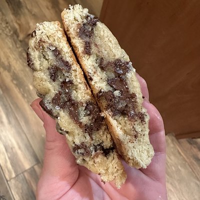 Chocolate Chip Sourdough Cookies (6)