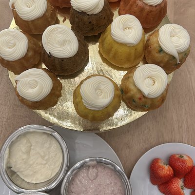 Cake Tasting 5 Flavors 