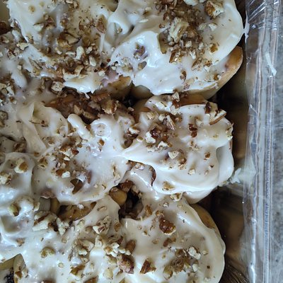 6 Pack Cinnamon Rolls 