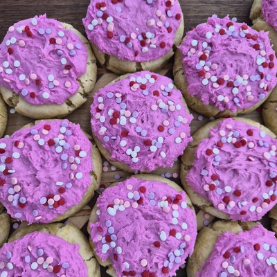 Classic Frosted Sugar Cookie 🩷🧁