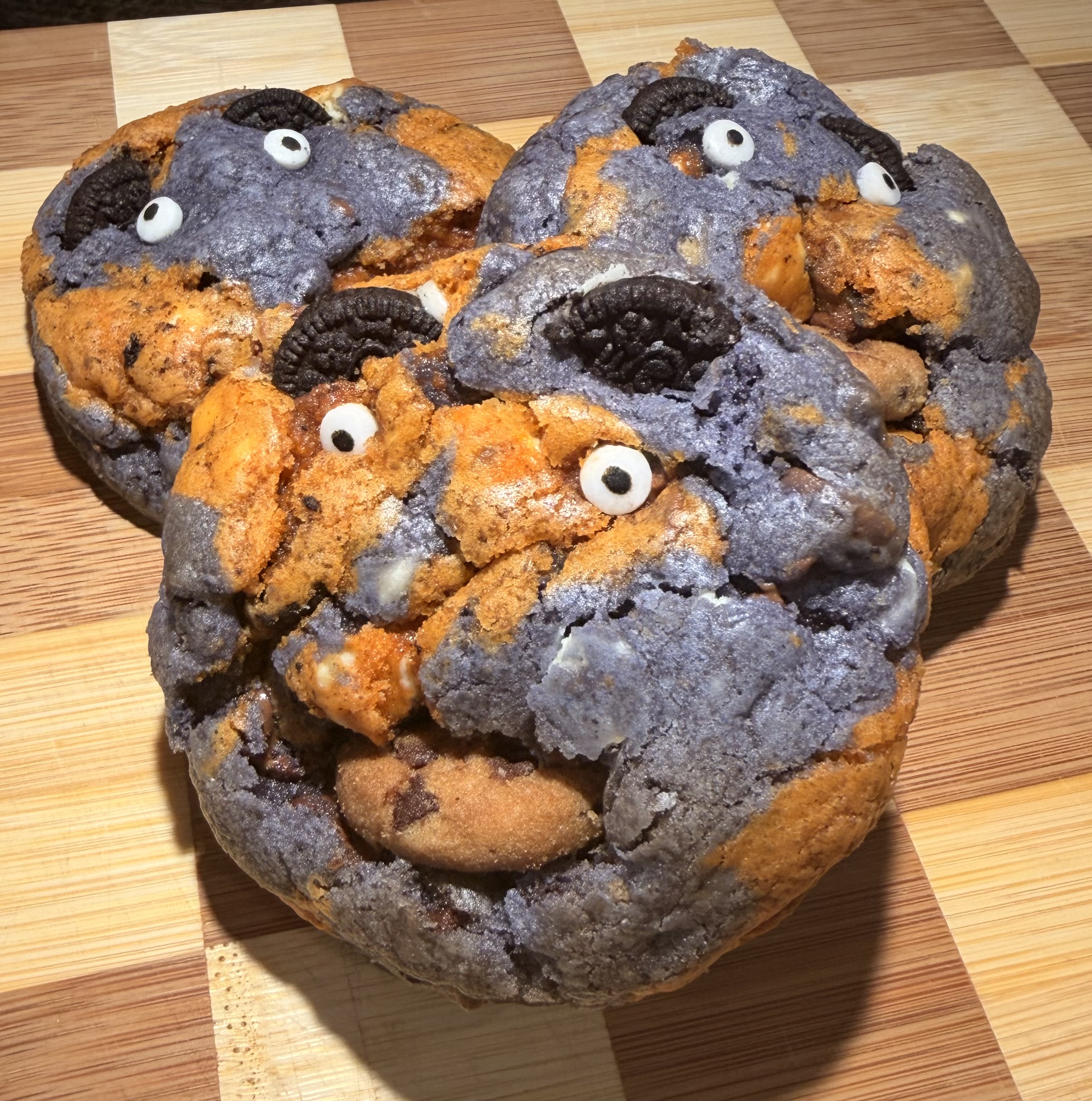 Spooky Monster Cookies (6)