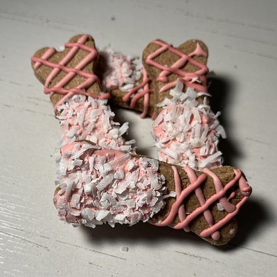 Strawberry Coconut Crème Bones (4oz)