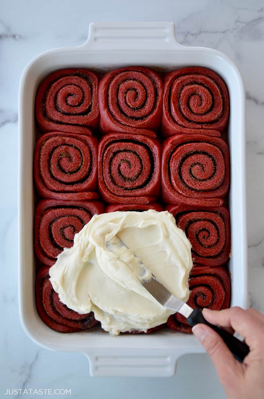 Red Velvet Cinnamon Rolls 12ct