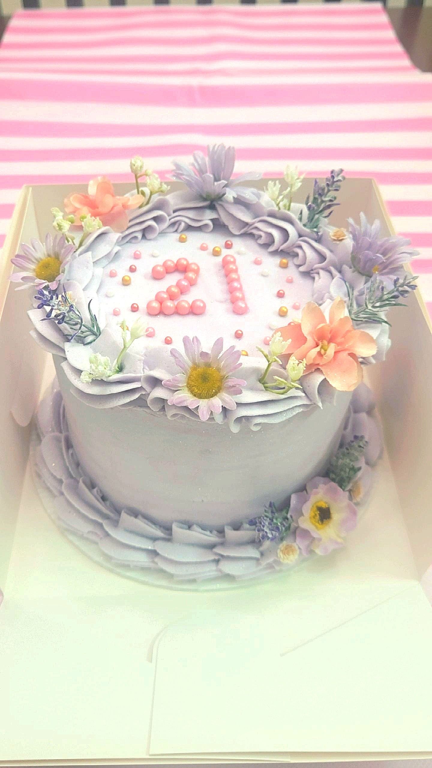 Custom Cake Services