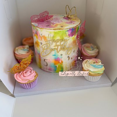 Tall 6" Cake With + 12 Cupcakes