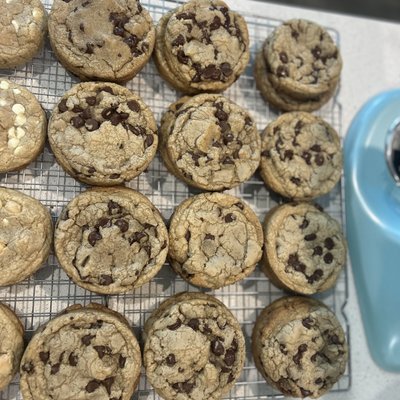 Dozen Chocolate Chip Cookies 