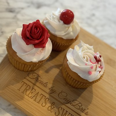 Specialty Cupcakes Dozen 