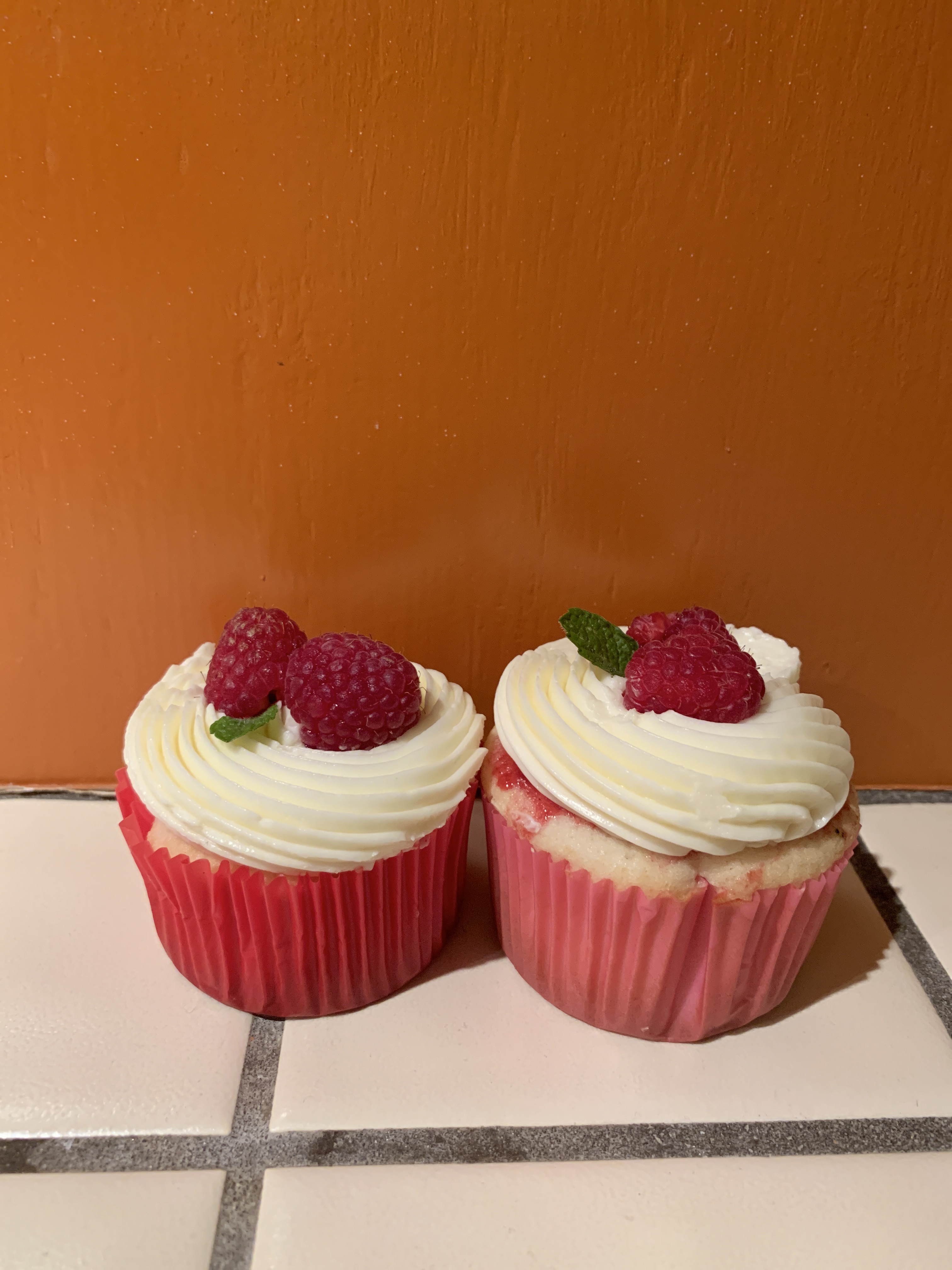 Raspberry Pink Champagne Cupcakes