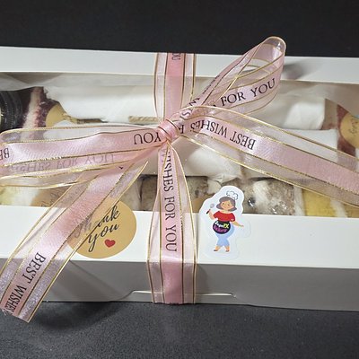 Wedding Cake Taster Box