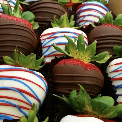Patriotic  Chocolate Covered Strawberries 