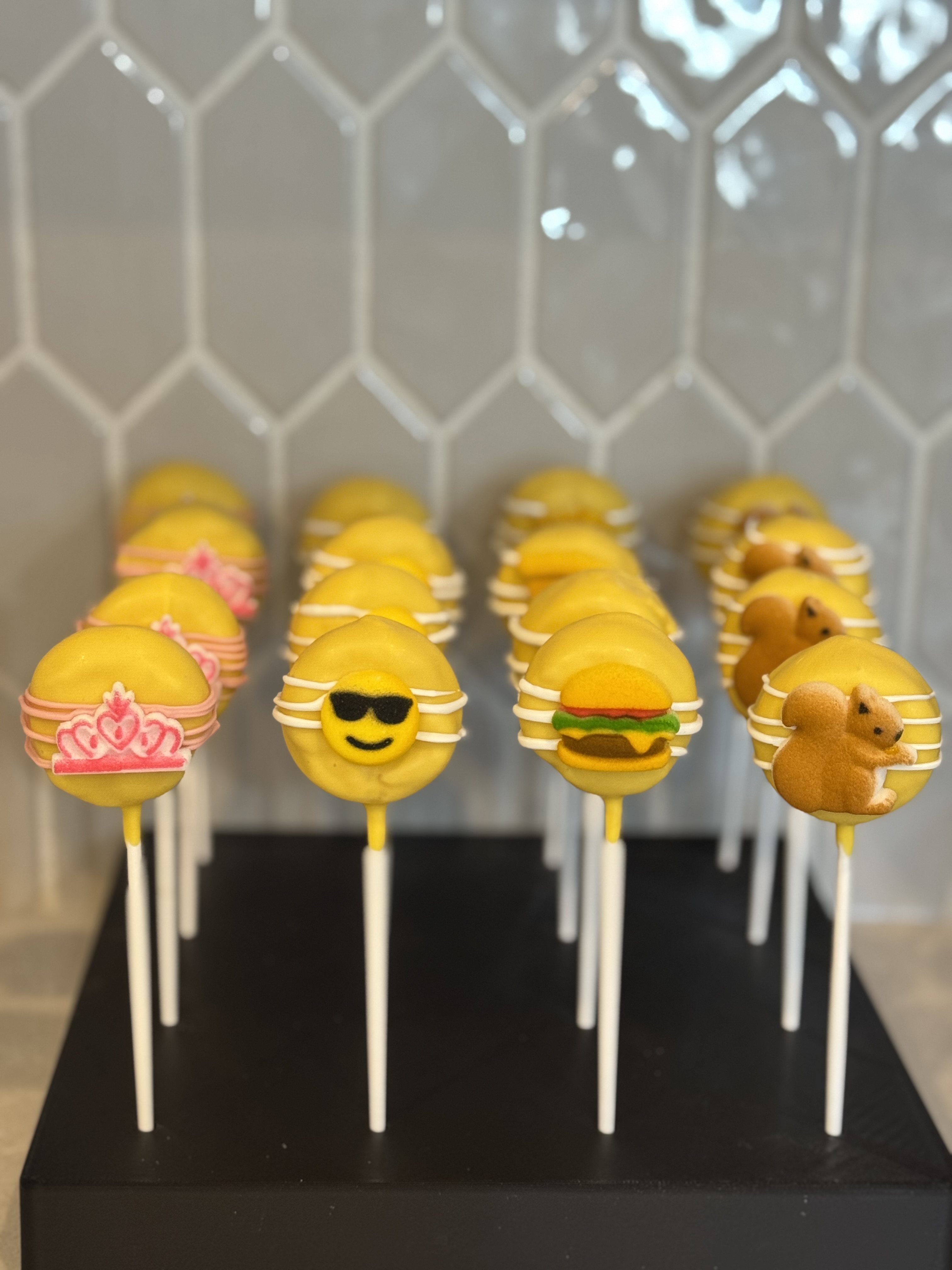 Lemon Cake Pops (6)