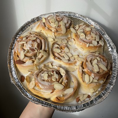 cinnamon rolls (6 pack) 