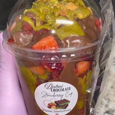 Dubai Chocolate Strawberry Cup