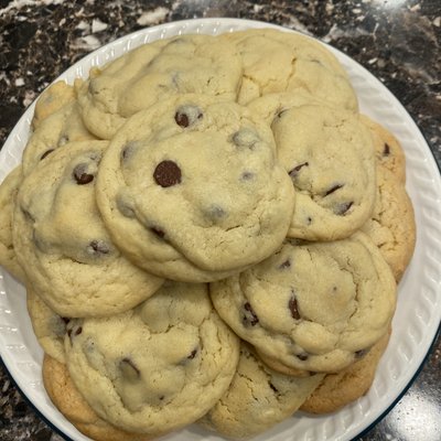 Chocolate Chip cookies (24 Count) 