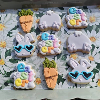 Simple Royal Icing Cookies (Orange)