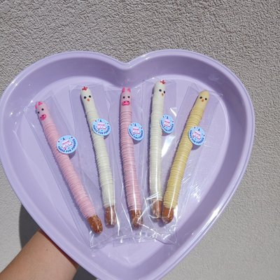 Chocolate Covered Pretzels 