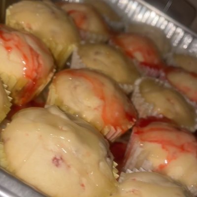 Strawberry Cheesecake Muffins 💕